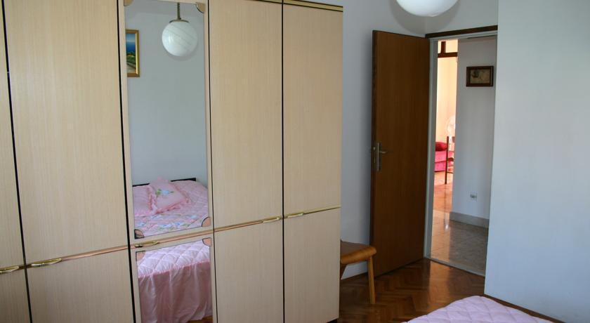 Dub Apartament *